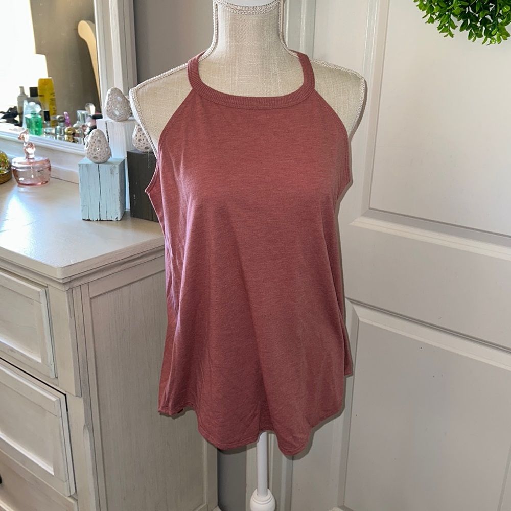 District Size L cotton halter NWOT